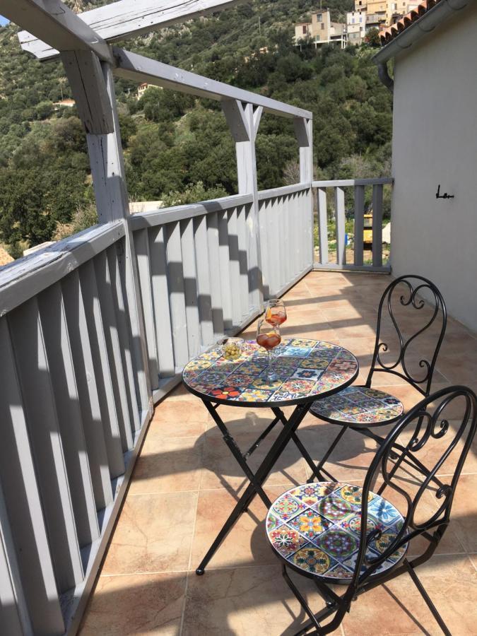 Casa Basgiu, Chambres Avec Balcon Et Table D'Hotes Zilia ภายนอก รูปภาพ